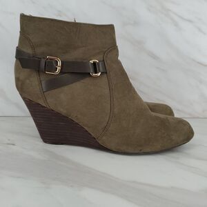 Report Women's Stitch Fix Galiana Buckle Wedge Bootie Size 8.5‎ Green